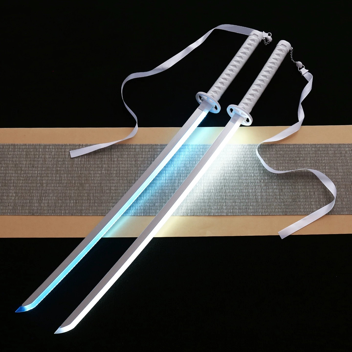 40 inç Işıklı Bleach Katana Le - Anime Cosplay Katana incelemesi ve fiyatı